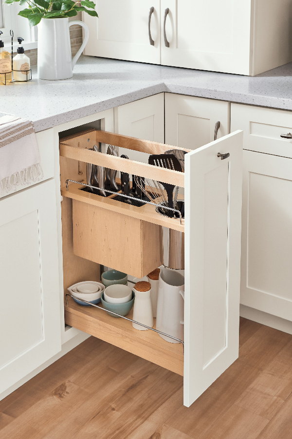 Pantry Pull Out With Knife Block