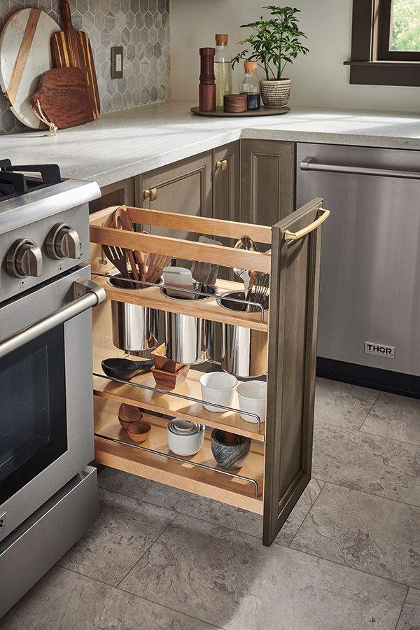 Utensil Pull-Out Cabinet – Knife Block & Bin Storage