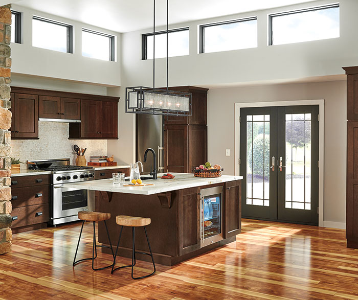 Gresham Cherry Tundra with Black Forest Detail