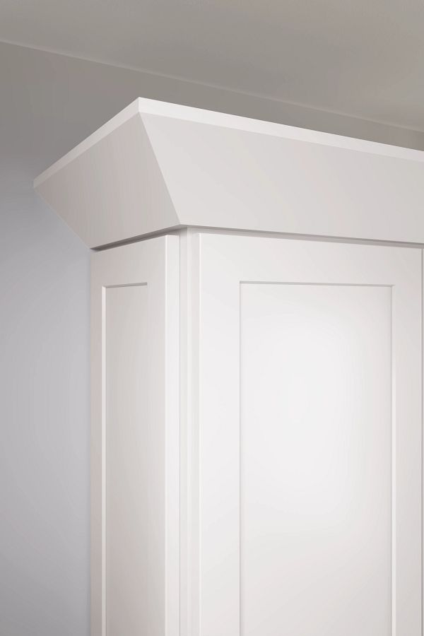 Large Straight Angle Crown Moulding